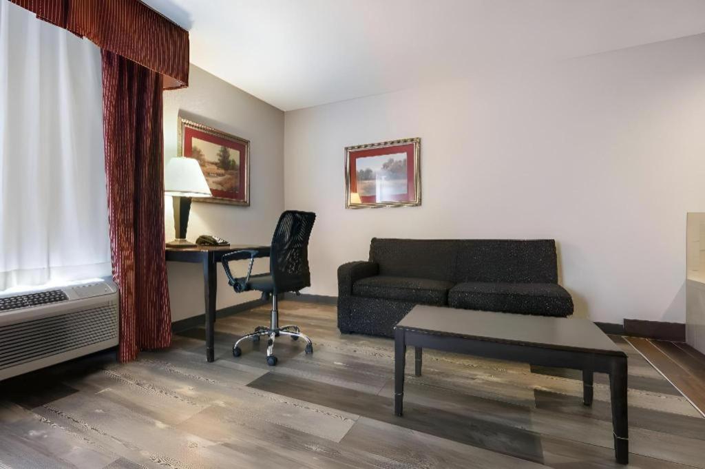 Surestay Plus Hotel Tarboro Eksteriør bilde